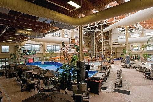 Smokies Mountain View’s plus access included to Warm indoor water park!