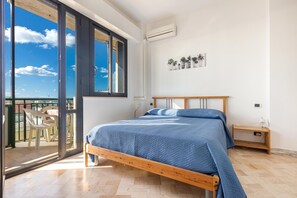 1 soveværelse, strygejern/strygebræt