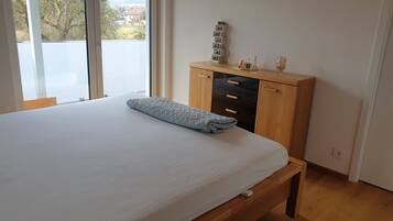 4 Schlafzimmer, Bügeleisen/Bügelbrett, kostenloses WLAN