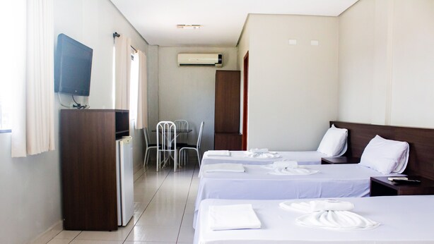 Basic Triple Room | Desk, laptop workspace, WiFi (free) - Executivo Hotel (Ourilandia Do Norte)