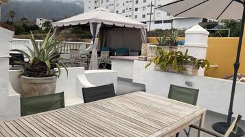 Deluxe tweepersoonskamer | Terras