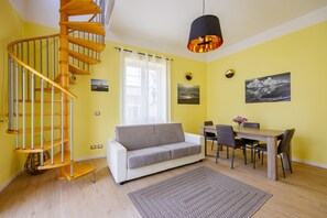 TV - Terrazza San Paolo by Napoliapartments (Napoli)