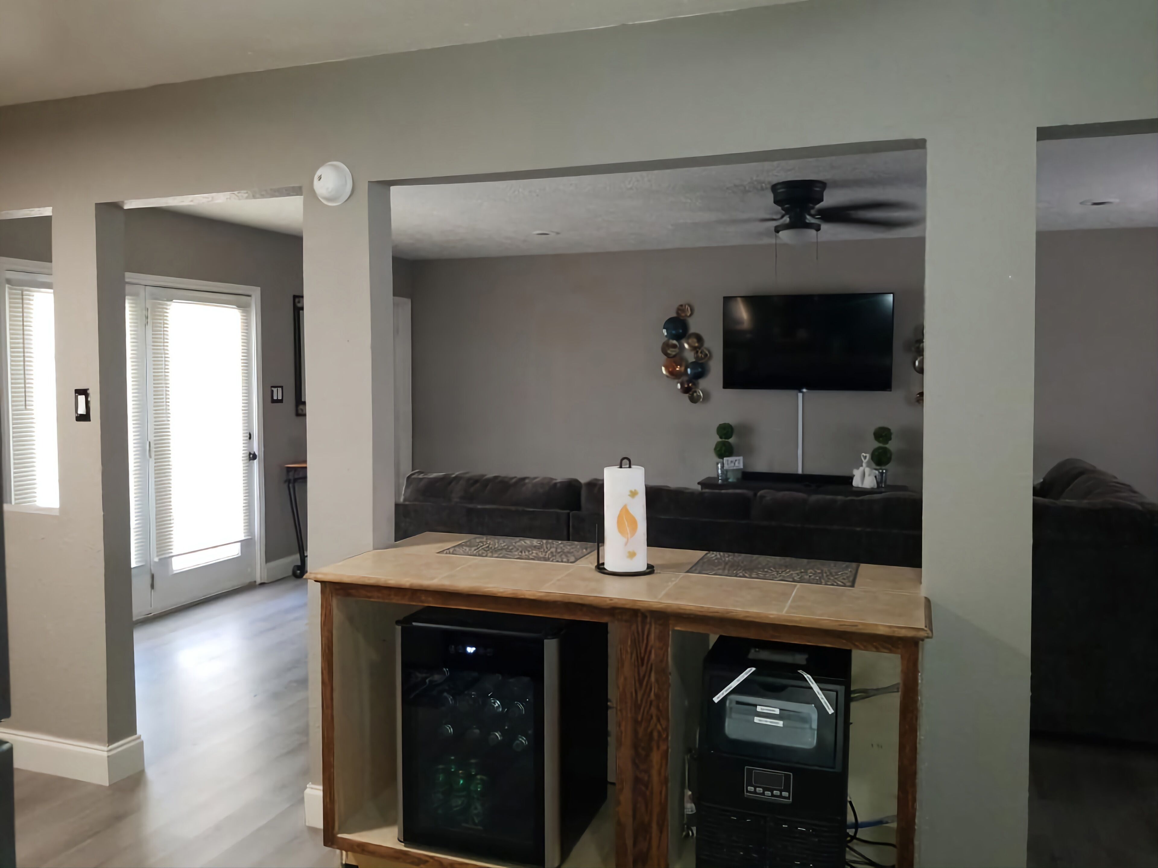 3BR/2.5 BA Cozy Quiet  Home Away From Home-- 5 minutes from Pleasure Island!