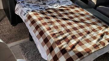 1 quarto, roupa de cama