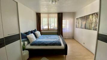 5 Schlafzimmer, kostenloses WLAN, Bettwäsche