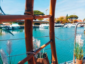 Deluxe kamer, uitzicht op haven | Exterieur