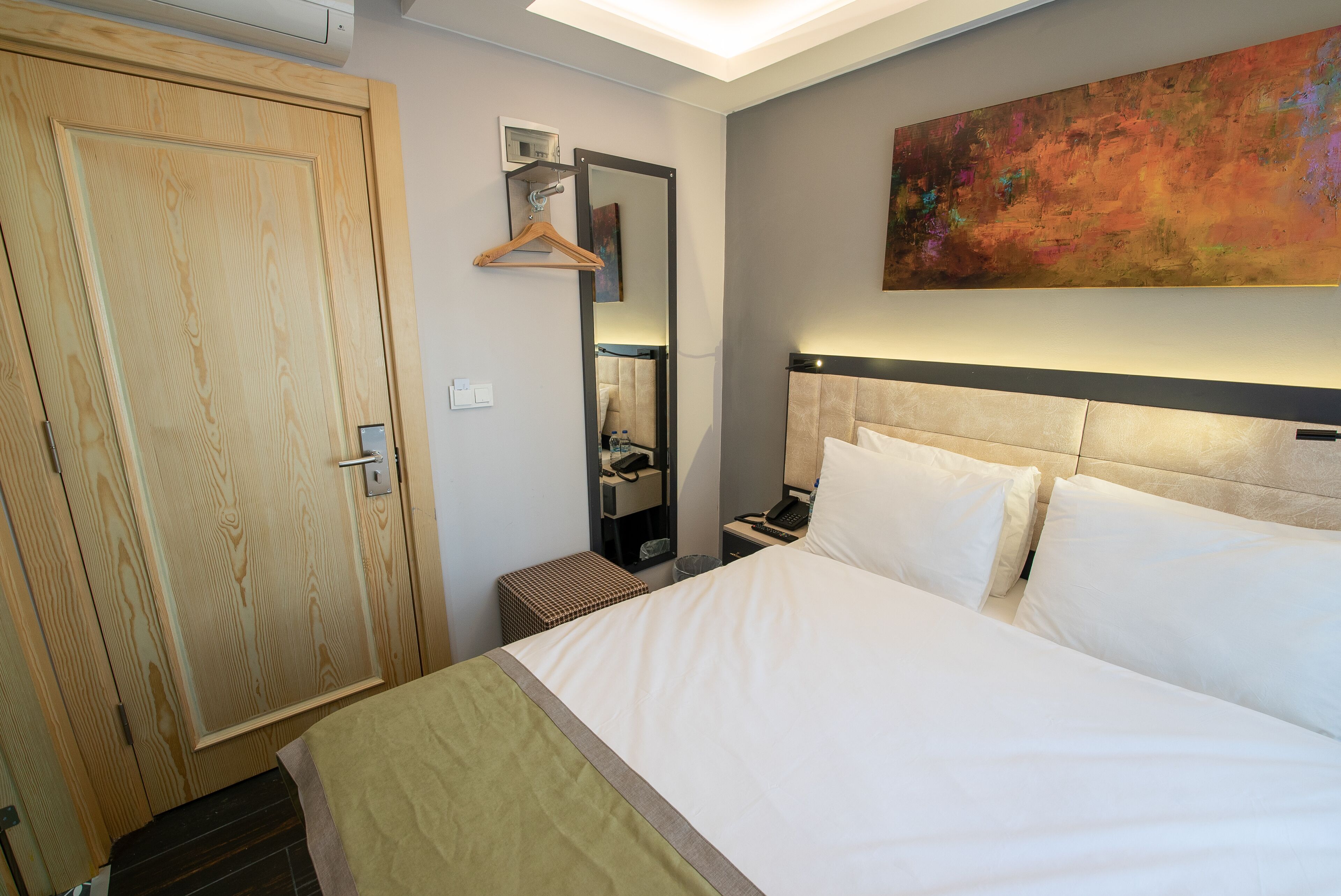 economy room | 1 bedroom, in-room safe, laptop workspace, blackout curtains