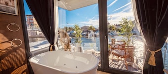 Maison sur L'eau "mille et Une Nuits" Avec Jacuzzi