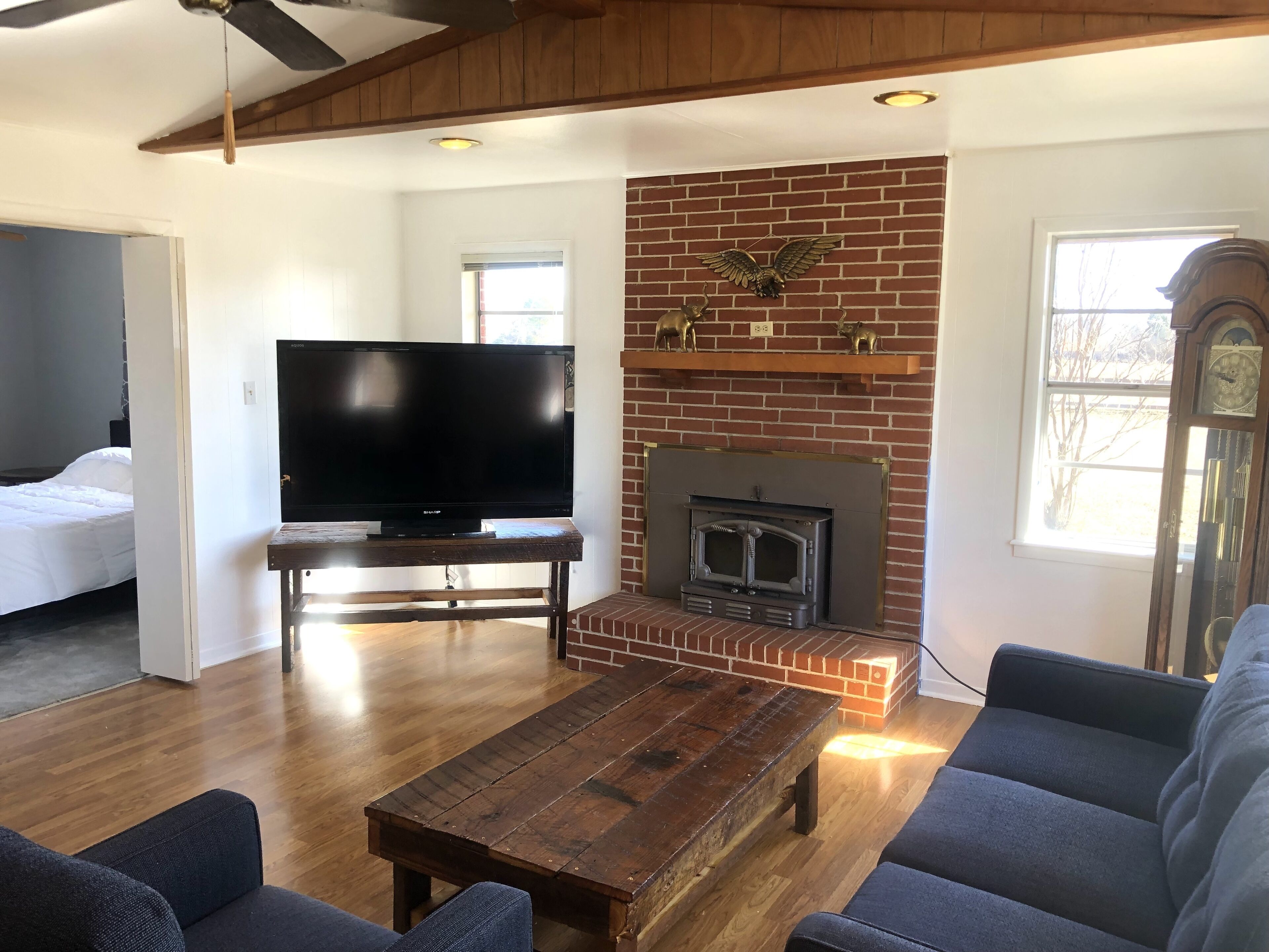 A Taste Of Country Life -16 Acre Farm