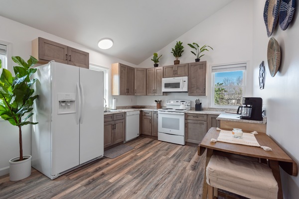 Frigorífic, microones, forn i placa de cuina