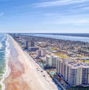 Am Strand, Liegestühle, Strandtücher