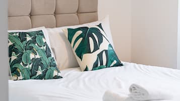 Laptop workspace, free WiFi