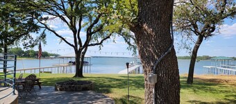 Make memories in this cozy water front house on Eagle Mountain Lake.