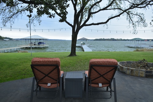 Make memories in this cozy water front house on Eagle Mountain Lake.