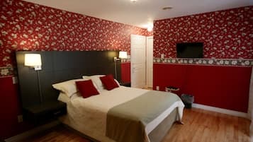 Habitación estándar, 1 cama Queen size, para no fumadores, vista a la bahía | Wifi gratis y ropa de cama