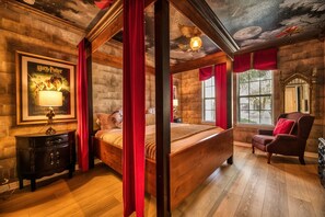 9 chambres, bureau, fer et planche à repasser, lit de bébé portatif