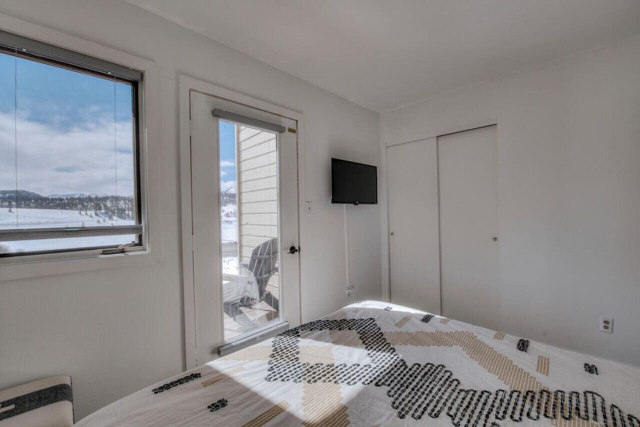 3 chambres, bureau, Wi-Fi gratuit, draps fournis