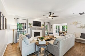 TV connectée, cheminée