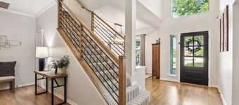 Private Retreat Near Wedding Venues –– Pet Friendly with a Hot Tub & Fire Pit!