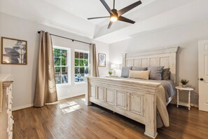 4 Schlafzimmer, Bügeleisen/Bügelbrett, Reisekinderbett, kostenloses WLAN