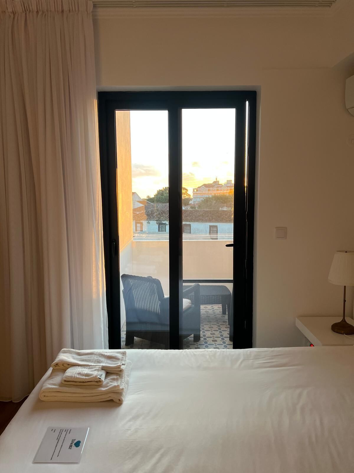 1 slaapkamer, een strijkplank/strijkijzer, reisbedje, wifi