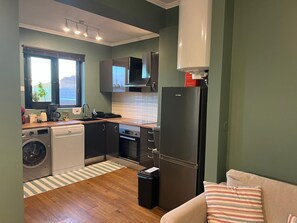 Fridge, microwave, oven, stovetop - Sunny, cozy and modern condo Downtown (Ponta Delgada)