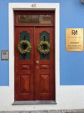 Exterior detail - Sunny, cozy and modern condo Downtown (Ponta Delgada)