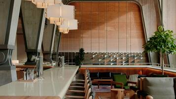 Desayuno a la carta todos los días (con cargo)