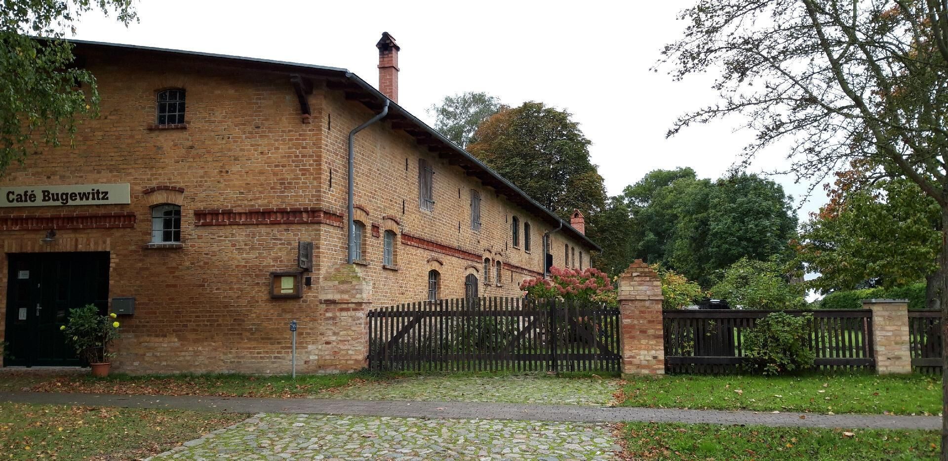 Holiday apartment Bugewitz for 1 - 4 persons with 2 bedrooms - Twin house