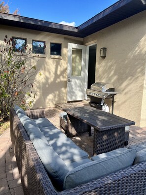 Terrace/patio - Sarasota Modern Home minutes to Siesta & Downtown (Sarasota)