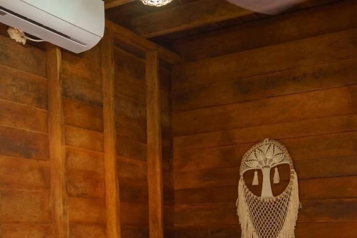 Cabaña Deluxe | Ropa de cama de alta calidad, minibar, caja fuerte y wifi gratis