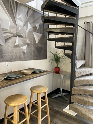 Interior - The Alpenglow Loft - 1 Bed/1Bath- Radiant Charmer (Anchorage)