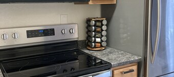 The Alpenglow Loft - 1 Bed/1Bath- Radiant Charmer