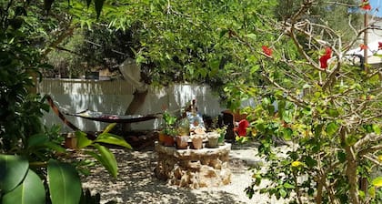 VILLA MONTSITA FAMILY VILLA WITH LARGE GARDEN 5 MINUTES FROM THE SEA