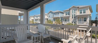 🌊Dip Your Toes: Pet-Friendly Cottage w/ Intracoastal Access and Community Pool