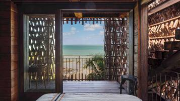 Tree House, Beachfront | Beach/ocean view