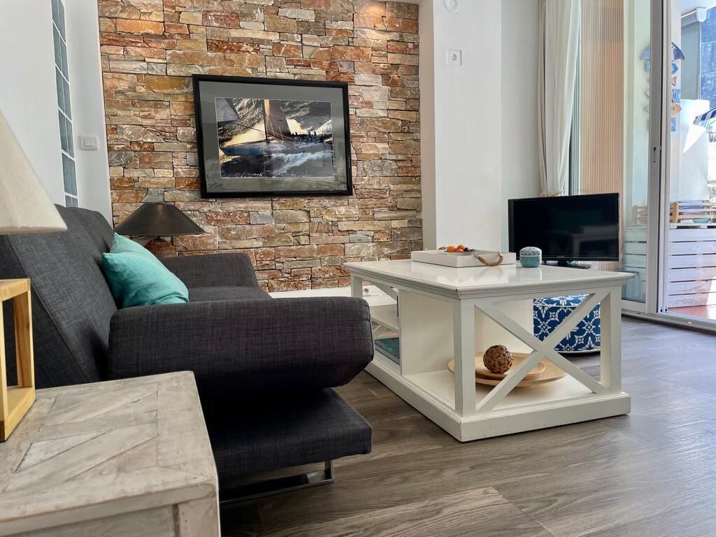 charming t 2 in the heart of the village