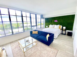 Miami Art district inspired interior design - The Art House - Wynwood Miami Design District (Miami)