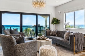 Smart TV, video games, books, stereo - GORGEOUSLY RENOVATED! Palms C15, Gulf-Front, Modern,CORNER-UNIT & FACING SUNSET! (Santa Rosa Beach)