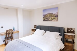 5 chambres, accès au Wi-Fi (inclus), literie fournie