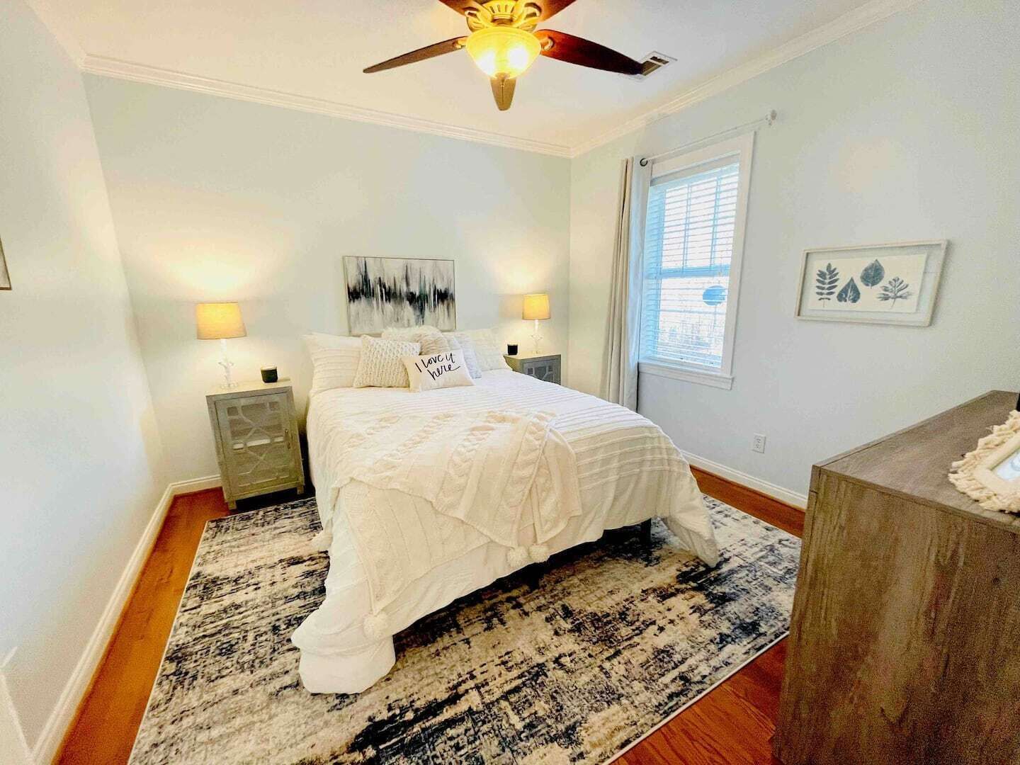 Cozy Barndominium- relax by the creek- convenient