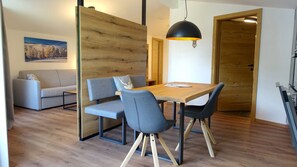 Dining - BERGZEIT Apartments (Saalbach-Hinterglemm)