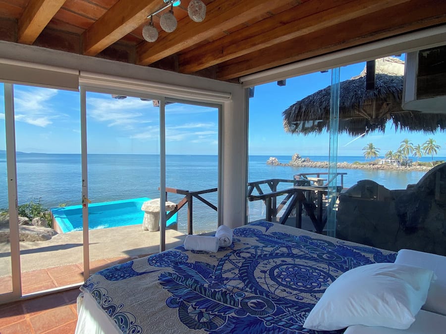 Ropa de cama hipoalergénica, minibar, cortinas blackout y wifi gratis