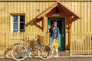 Bicycling - Villa Alma - a lakeside Boutique Hotel (St. Gilgen)