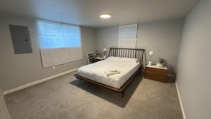 1 chambre, bureau, accès au Wi-Fi (inclus), literie fournie