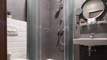 Deluxe Double Room | Bathroom