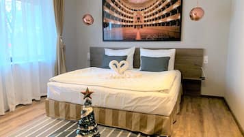 Deluxe-herbergi með tvíbreiðu rúmi | Rúmföt af bestu gerð, rúm með memory foam dýnum, öryggishólf í herbergi