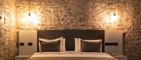 Luxury Room | Egyptian cotton sheets, premium bedding, down comforters, pillowtop beds