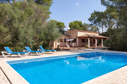 Villa in Lloret with 3 bedrooms, Wifi, private pool and BBQ 30 minutes from the seaSa Rota de Can Blanc