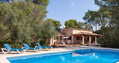 Villa in Lloret de 3 habitaciones, WLAN, privater Pool und Grill in 30 Minuten del Mar Sa Rota de Can Blanc